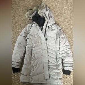 Canada Goose Women's Light Gray Puffer Jacket